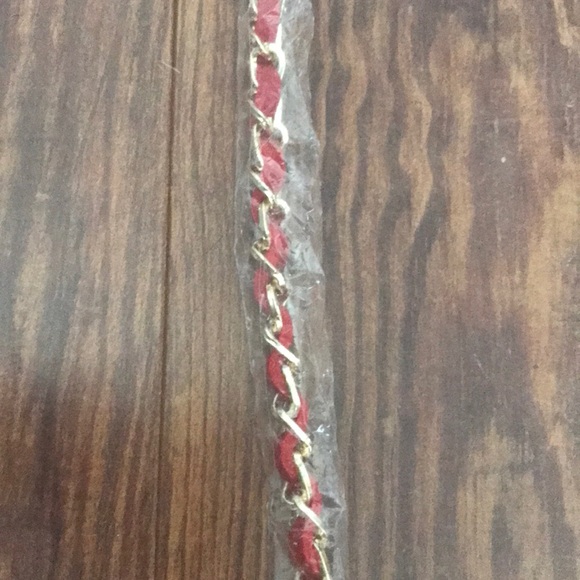 BCBG Mini Quilted Bag with Woven Chain- NWT - Picture 4 of 6